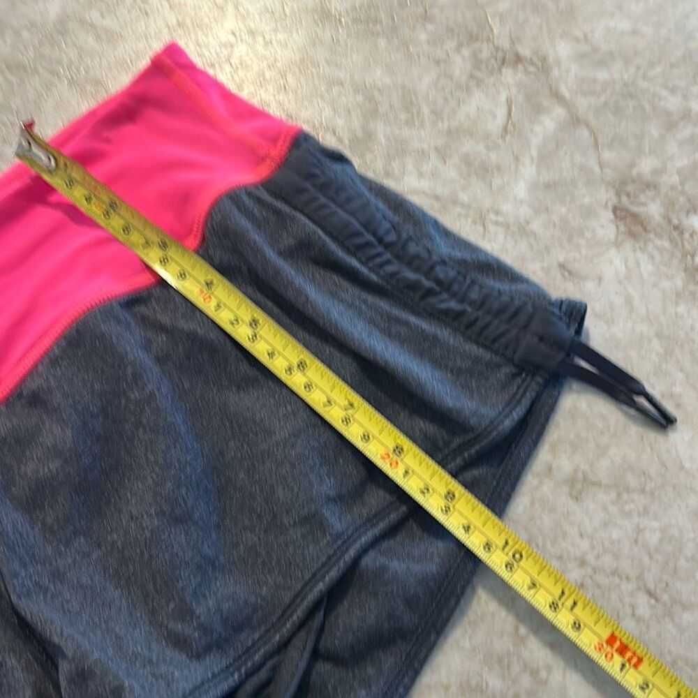 LULULEMON Running Short - Picture 7 of 7